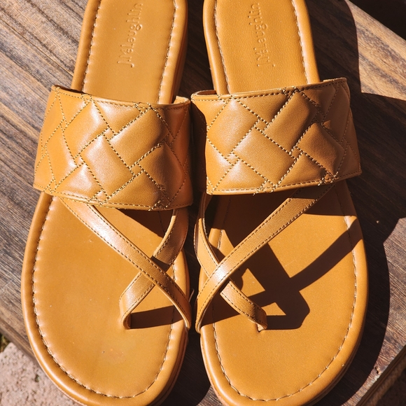 J.Mclaughlin Women's Ondra Tan Leather Toe Loop Sandals Size 9.5 - Picture 5 of 10